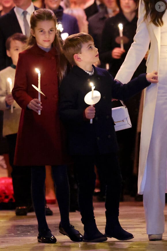 La princesse Charlotte de Galles et Le prince Louis de Galles, au traditionnel concert de Noël "Together At Christmas" à l'abbaye de Westminster à Londres, Royaume Uni, le 8 décembre 2023. 