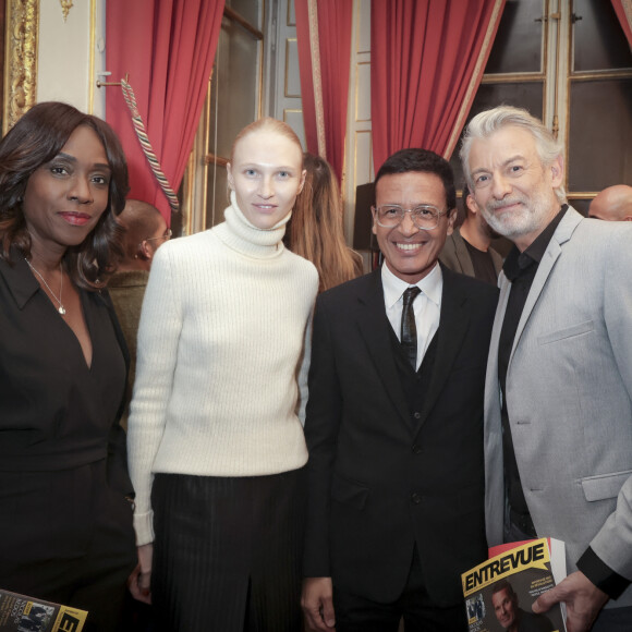 Exclusif - Gilles Verdez et sa femme Fatou, Omar Harfouch et sa femme Yulia - Soirée de lancement du nouveau magazine Entrevue que vient de racheter O. Harfouch au Sénat à Paris, France, le 6 décembre 2023. © Jack Tribeca/Bestimage