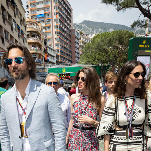 Dimitri Rassam et sa femme Charlotte Casiraghi, Tatiana Santo Domingo - People sur la grille de départ lors du 80ème Grand Prix de Monaco de Formule 1 à Monaco le 28 mai 2023. © Olivier Huitel/Pool Monaco 