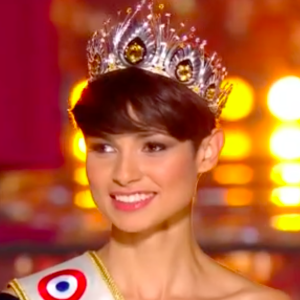 En bref, Marine Lorphelin et Stanislas Gruau ont tout l'air d'avoir passé un merveilleux moment pour le couronnement d'Eve Gilles
Capture de l'élection de Miss France 2024 diffusée sur TF1