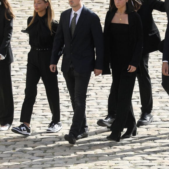 Stella Belmondo, Victor Belmondo, Giacomo Belmondo, Alessandro Belmondo, Annabelle Belmondo et guests lors de la cérémonie d'hommage national à Jean-Paul Belmondo à l'Hôtel des Invalides à Paris, France, le 9 septembre 2021. © Dominique Jacovides/Bestimage