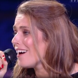 Emma Daumas était sur le prime de la Star Academy. 
Prime de la Star Academy @ TF1