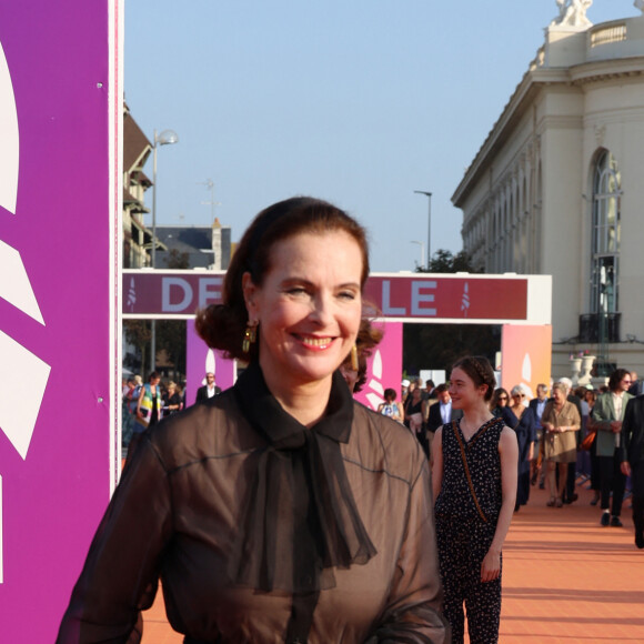 Carole Bouquet - Arrivées à la cérémonie de clôture et la projection du film Joika lors de la 49ème édition du festival du film américain de Deauville le 9 septembre 2023. © Denis Guignebourg / Bestimage  Arrivals at the closing ceremony and screening of the film Joika at the 49th Deauville American Film Festival on september 9th 2023 
