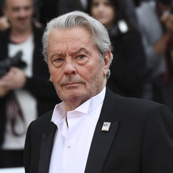 A 88 ans, Alain Delon est très diminué
Alain Delon - Montée des marches du film "A Hidden Life" lors du 72ème Festival International du Film de Cannes