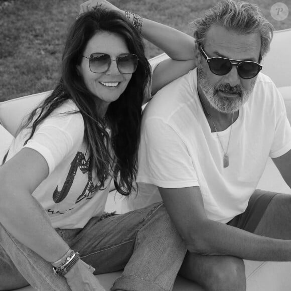 Veronika Loubry pose avec son compagnon Gérard Kadoche sur Instagram le 1er août 2021.
