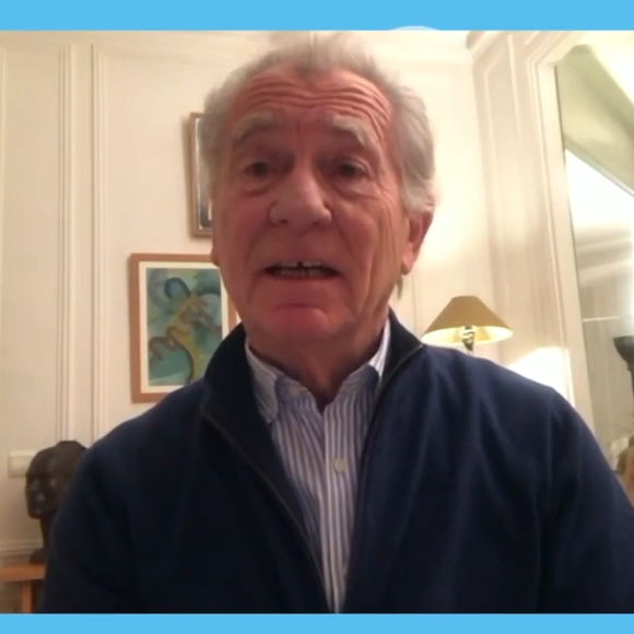 Pour sa toute première émission "Bonjour !", Bruce Toussaint a vu grand. En effet, avec sa bande de chroniqueurs, il a accueilli William Leymergie comme invité en direct de TF1.
William Leymergie, invité surprise de "Bonjour !", la nouvelle matinale de TF1 présentée par Bruce Toussaint.