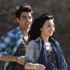Demi Lovato et Joe Jonas (Jonas Brothers) officialisent leur love story dans l'émission américaine Access Hollywood.