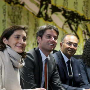 C'était lors d'une sortie à Andrésy dans les Yvelines. Elle était sur le terrain auprès de son prédécesseur à ce poste, Gabriel Attal, actuel Premier ministre.
Le Premier ministre, Gabriel Attal accompagné de la ministre de l'Éducation nationale, de la Jeunesse, des Sports et des Jeux olympiques et paralympiques, Amélie Oudéa-Castéra au collège Saint-Exupéry d'Andrésy, dans le département des Yvelines, France, le 12 janvier 2024. © Stéphane Lemouton/Bestimage