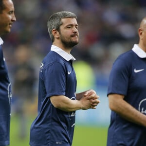 Grégoire (Grégoire Boissenot) - 4ème édition des Boucles du Coeur, opération solidaire au profit de l'enfance lors de la mi-temps du match amical France/Norvège au Stade de France, le 27 mai 2014.