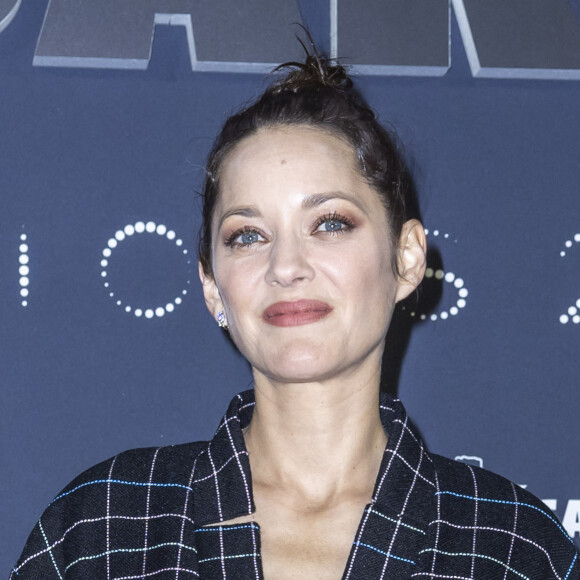 Marion Cotillard au photocall du dîner César Révélations 2024 à L'Élysée Montmartre à Paris le 15 janvier 2024. © Olivier Borde / Bestimage 