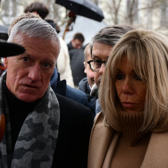 Didier Deschamps et Brigitte Macron y étaient pour le lancement de l'opération Pièces Jaunes
 
Brigitte Macron et Didier Deschamps lors du lancement de l'opération Pièces Jaunes, en faveur des enfants et adolescents hospitalisés, à Lyon. Le 10 janvier 2024 © Romain Doucelin / Bestimage