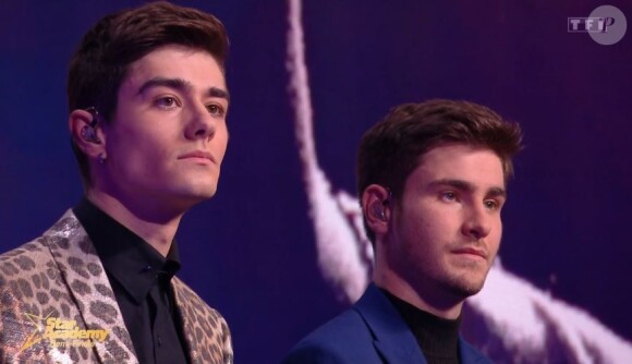 Axel et Julien lors du prime de la "Star Academy 2023", le 20 janvier 2024, sur TF1