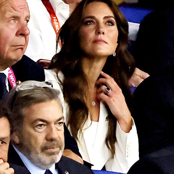 Kate Middleton, Princesse de Galles aux côtés de Bill Beaumont, Président de World Rugby, a assisté au match comptant pour la phase de poule entre l'Angleterre et l'Argentine au stade Vélodrome de Marseille le 9 Septembre 2023 © Dominique Jacovides / Bestimage 