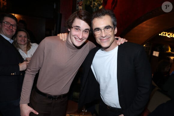 Exclusive - Aurelien Enthoven et son père Raphael Enthoven au lancement du livre de Raphael Enthoven, ‘L’esprit Artificiel’ organisé par Five Eyes Production au Buddha Bar à Paris, France le 23 janvier 2024. Photo : Jerome Dominé/ABACAPRESS.COM