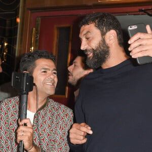 C'est ce qu'on apprenait en décembre dans "Society".
Jamel Debbouze et Ramzy Bedia - Les célébrités posent lors du photocall de l'avant-première du film "Alad'2" au cinéma le grand Rex à Paris le 21 septembre 2018. © Guirec Coadic/Bestimage 