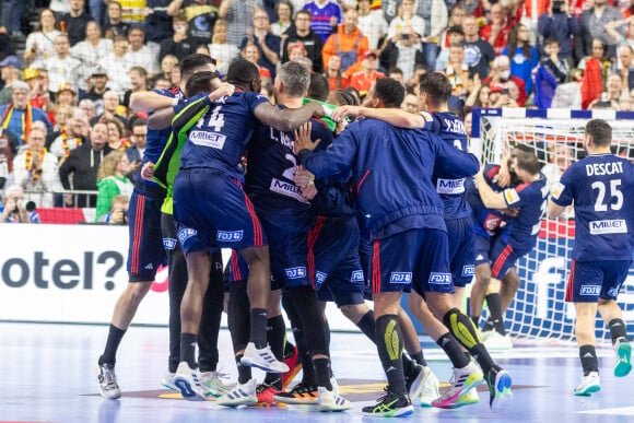 La France championne d'Europe de Handball face au Danemark lors des Championnats d'Europe à Cologne