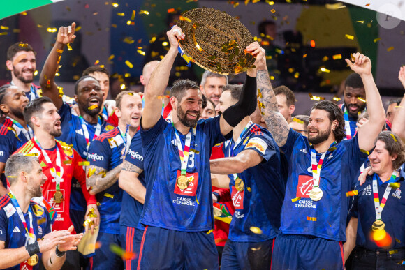 La France championne d'Europe de Handball face au Danemark lors des Championnats d'Europe à Cologne.