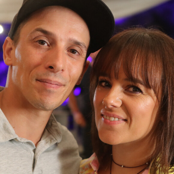 Exclusif - Grégoire Lyonnet et sa femme Alizée - Enregistrement de l'émission "Embarquement immédiat" au théâtre de verdure du Casone à Ajaccio. Le 10 octobre 2022. © Olivier Sanchez / Bestimage