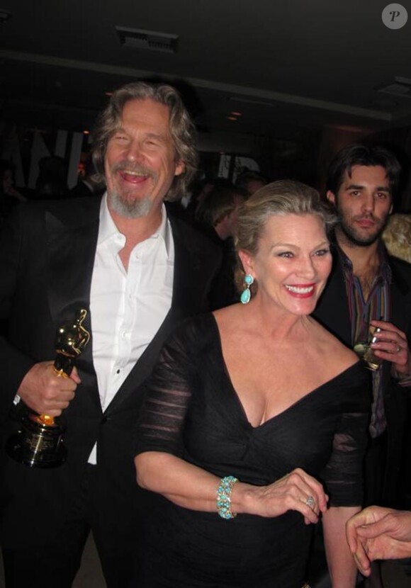 Jeff Bridges et sa femme Sue, à l'occasion de la grande soirée organisée par le magazine Vanity Fair, juste après la 82e cérémonie des Oscars, à Los Angeles, le 7 mars 2010.