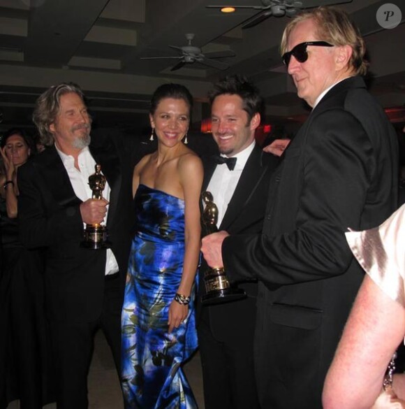 Jeff Bridges et Maggie Gyllenhaal, à l'occasion de la grande soirée organisée par le magazine Vanity Fair, juste après la 82e cérémonie des Oscars, à Los Angeles, le 7 mars 2010.