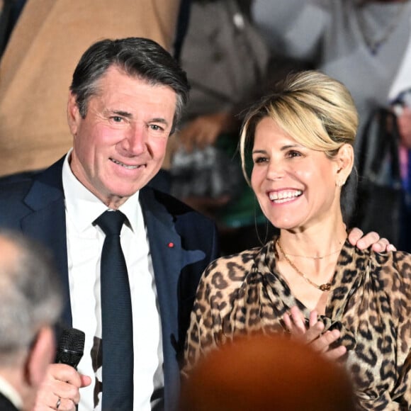 Christian Estrosi et Laura Tenoudji font front en pleine polémique
Christian Estrosi, le maire de Nice, et sa femme Laura Tenoudji Estrosi durant la Soirée des Voeux aux Amis du Maire de Nice au Palais de la Méditerranée. © Bruno Bebert/Bestimage