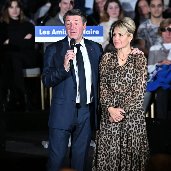 Christian Estrosi, le maire de Nice, et sa femme Laura Tenoudji Estrosi durant la Soirée des Voeux 2024 aux Amis du Maire de Nice au Palais de la Méditerranée, le 29 janvier 2024. C'est plus de 2000 sympatisants qui se sont réunis autour du maire, et ont assisté, durant plus d'une heure, à un show à l'américaine, micro en main, Christian Estrosi, a quitté le traditionnel pupitre pour descendre de scène et aller au contact de l'assistance proposant un question - réponse sans filtre, avec humour et bonne humeur, sous le regard amusé de son épouse Laura Tenoudji Estrosi. © Bruno Bebert/Bestimage