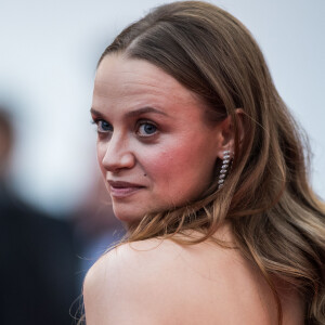 Sara Forestier - Montée des marches du film "Roubaix, une lumière (Oh Mercy!)" lors du 72ème Festival International du Film de Cannes. Le 22 mai 2019 © Jacovides-Moreau / Bestimage 