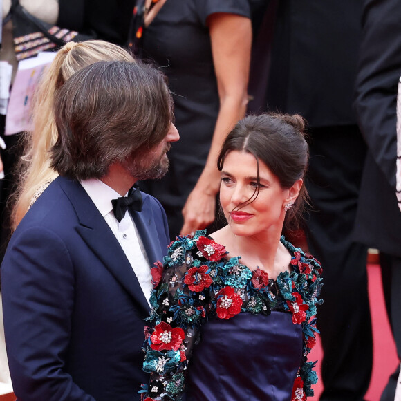 Dimitri Rassam et Charlotte Casiraghi - Montée des marches du film " Jeanne du Barry " pour la cérémonie d'ouverture du 76ème Festival International du Film de Cannes, au Palais des Festivals à Cannes. Le 16 mai 2023 © Jacovides-Moreau / Bestimage 