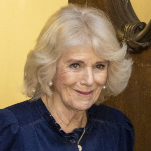 La nièce de la reine Camilla souffre d'une terrible maladie
 
Camilla Parker Bowles, reine consort d'Angleterre, quitte la London Clinic où le roi est opéré de la prostate à Londres.