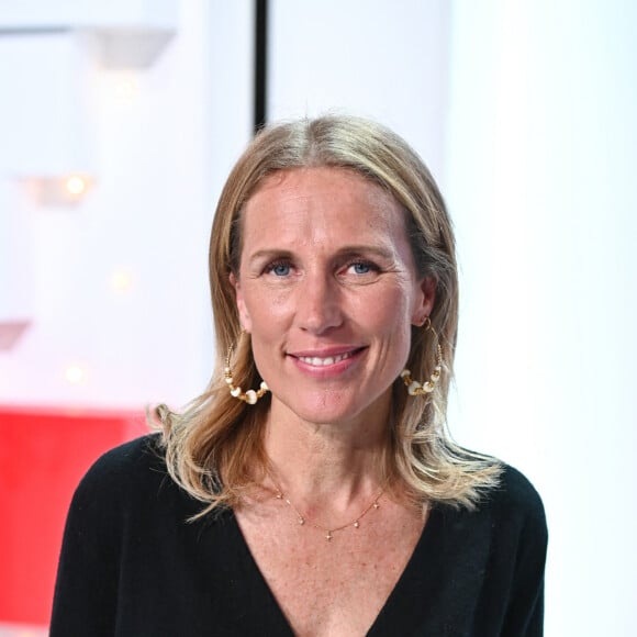 Exclusif - Agathe Lecaron - Enregistrement de l'émission "Vivement Dimanche" au Studio Gabriel à Paris, présentée par M.Drucker et diffusée le 27 novembre sur France 3. Le 16 novembre 2022 © Guillaume Gaffiot / Bestimage 