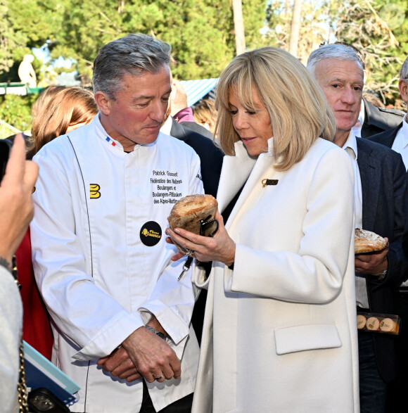 La Première dame française, Brigitte Macron (présidente de la Fondation Hôpitaux de Paris-Hôpitaux de France), durant la clôture de l'édition 2024 de la 35eme Opération Pièces Jaunes à Nice, au kiosque à musique du jardin Albert 1er, le 2 février 2024. Cette collecte de fonds "Pièces Jaunes" est destinée à améliorer la vie des enfants hospitalisés. © Bruno Bebert/Bestimage 