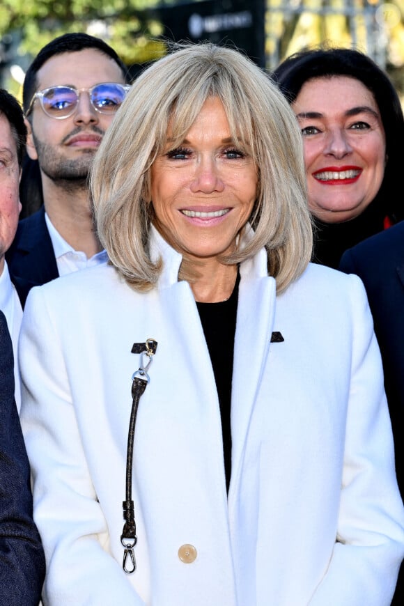 La Première dame française, Brigitte Macron (présidente de la Fondation Hôpitaux de Paris-Hôpitaux de France), durant la clôture de l'édition 2024 de la 35eme Opération Pièces Jaunes à Nice, au kiosque à musique du jardin Albert 1er, le 2 février 2024. Cette collecte de fonds "Pièces Jaunes" est destinée à améliorer la vie des enfants hospitalisés. © Bruno Bebert/Bestimage 