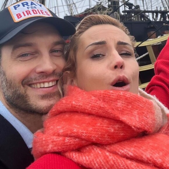 Un moment hors du temps.
Elodie Gossuin profite d'un séjour à Saint-Malo avec son mari Bertrand Lacherie.