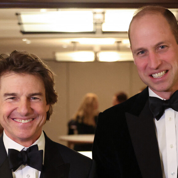 Le prince William, prince de Galles et Tom Cruise participent au dîner de gala caritatif " London's Air Ambulance " au Raffles London à Londres, Royaume Uni, le 7 février 2024. 