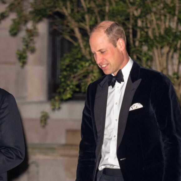 Le prince William, prince de Galles arrive au dîner de gala caritatif "London's Air Ambulance" au Raffles London à Londres le 7 février 2024.