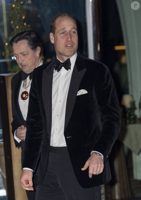 Le prince William, prince de Galles arrive au dîner de gala caritatif "London's Air Ambulance" au Raffles London à Londres le 7 février 2024. 