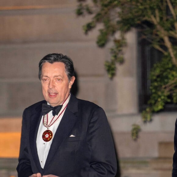 Le prince William, prince de Galles arrive au dîner de gala caritatif "London's Air Ambulance" au Raffles London à Londres le 7 février 2024.