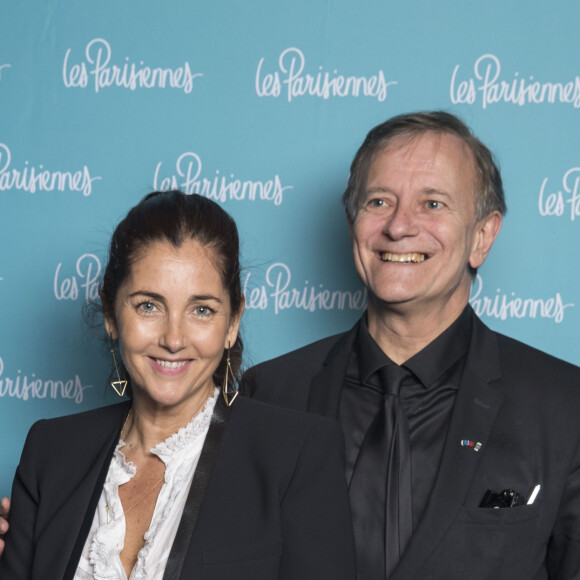 Exclusif - Cristina Reali et Francis Huster - Photocall de la première du spectacle "Les Parisiennes" aux Folies Bergères à Paris le 24 mai 2018.