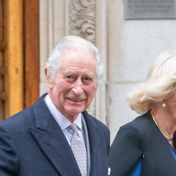 Le roi Charles III d'Angleterre et Camilla Parker Bowles, reine consort d'Angleterre, quittent la London Clinic à Londres, Royaume Uni, 29 janvier 2024, où le roi Charles avait subi une intervention pour une hypertrophie de la prostate. © Tayfun Salci/ZUMA Press/Bestimage 