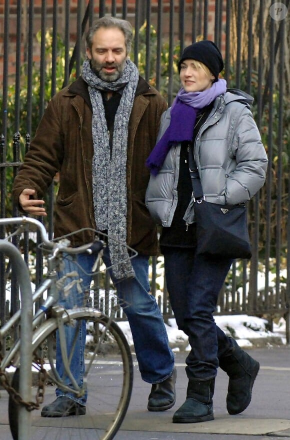 Kate Winslet et Sam Mendes se promènent à New York le 21 janvier 2009.
