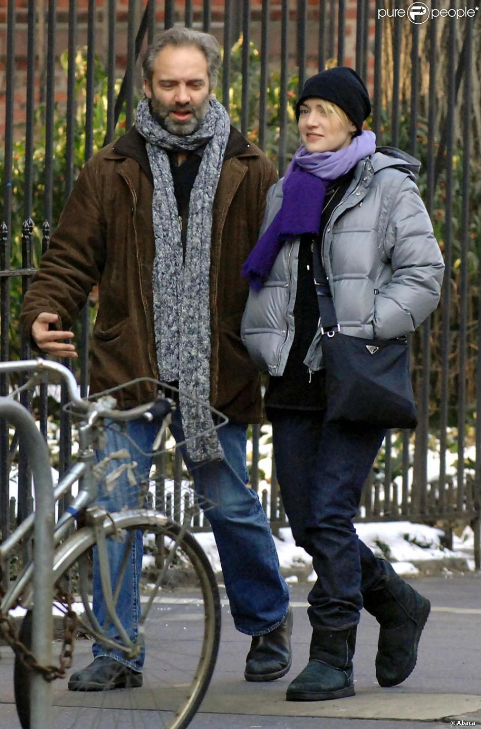 Kate Winslet et Sam Mendes se promènent à New York le 21 janvier 2009. 