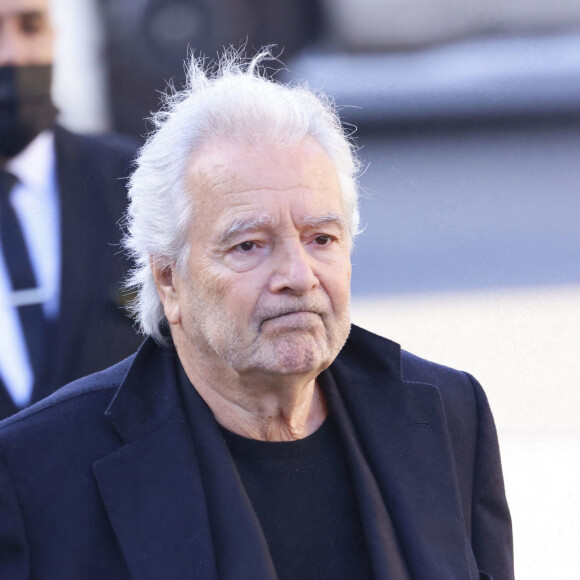 Pierre Arditi - Arrivées à la messe funéraire en hommage à Bernard Tapie en l'église Saint-Germain-des-Prés à Paris. Le 6 octobre 2021 © Jacovides-Moreau / Bestimage