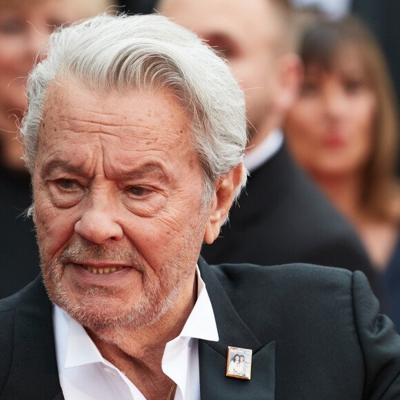 Alain Delon lors de première du film "Une Vie Cachée Life" lors du 72ème Festival International du Film de Cannes, France, le 19 mai 2019. 