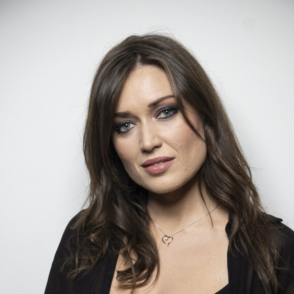 Exclusif - Elsa Esnoult - Backstage de l'enregistrement de l'émission "100% Logique", présentée par C.Féraud et diffusée le 24 février sur France 2 © Cyril Moreau / Bestimage