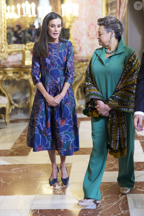 Dont une femme qu'elle aime beaucoup, la Première Dame du Guatemala. 
Le roi Felipe VI et la reine Letizia d'Espagne, organisent un déjeuner d'Etat à l'occasion de la visite de Bernardo Arevalo, président du Guatemala, au palais royal à Madrid, le 22 février 2024. 