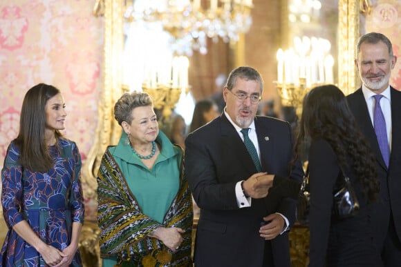 Le roi Felipe VI et la reine Letizia d'Espagne, organisent un déjeuner d'Etat à l'occasion de la visite de Bernardo Arevalo, président du Guatemala, au palais royal à Madrid, le 22 février 2024. 