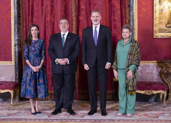 Le roi Felipe VI et la reine Letizia d'Espagne, organisent un déjeuner d'Etat à l'occasion de la visite de Bernardo Arevalo, président du Guatemala, au palais royal à Madrid, le 22 février 2024. 