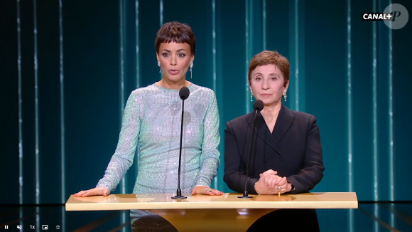 Qui passait juste après l'actrice.
Bérénice Bejo touchée par le discours de Judith Godrèche, César 2024, Canal+.