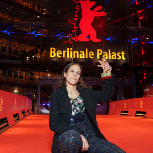 Mati Diop Gewinnerin Goldener Bär für Besten Film - Tapis rouge de la cérémonie de clôture de la 74ème édition du festival international du film de Berlin, la Berlinale, le 24 février 2024.