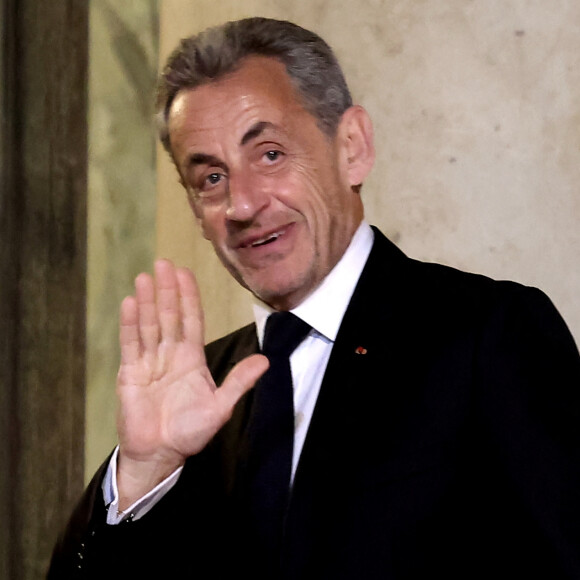 Nicolas Sarkozy était à l'Élysée hier soir.
Nicolas Sarkozy - Arrivées au dîner d'état en l'honneur de l'Emir du Qatar au palais présidentiel de l'Elysée à Paris. © Dominique Jacovides / Bestimage 